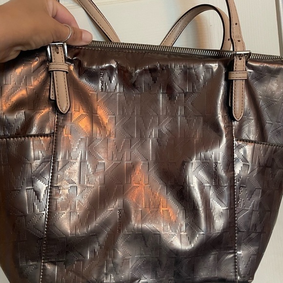 Vintage Michael Kors Large Purse Gold Metallic - Pre-owned - Picture 6 of 7